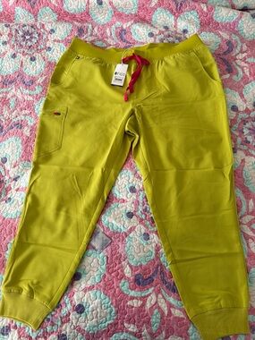 Figs Women's Scrub Joggers in Lime with Pink Drawstring 3XL regular
